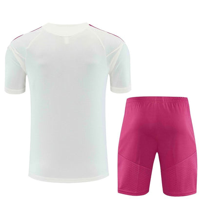 Real Madrid treningsdrakt - trøye + shorts 2026/27 beige