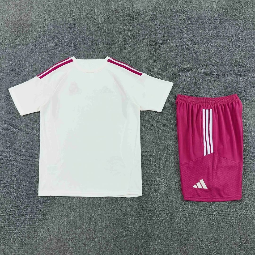 Real Madrid treningsdrakt - trøye + shorts 2026/27 beige