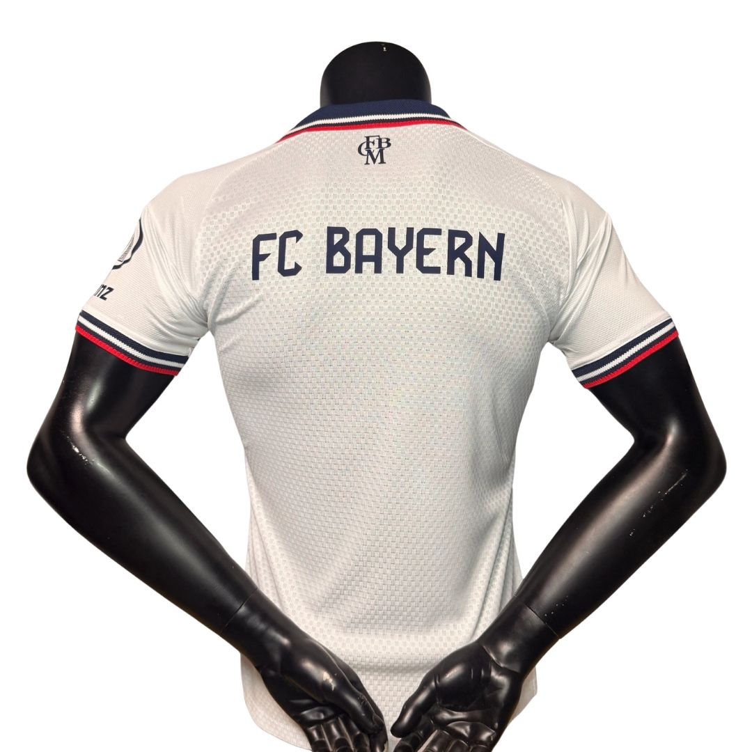 Maillot extérieur troisième du Bayern Munich, version joueur, saison 2025/26