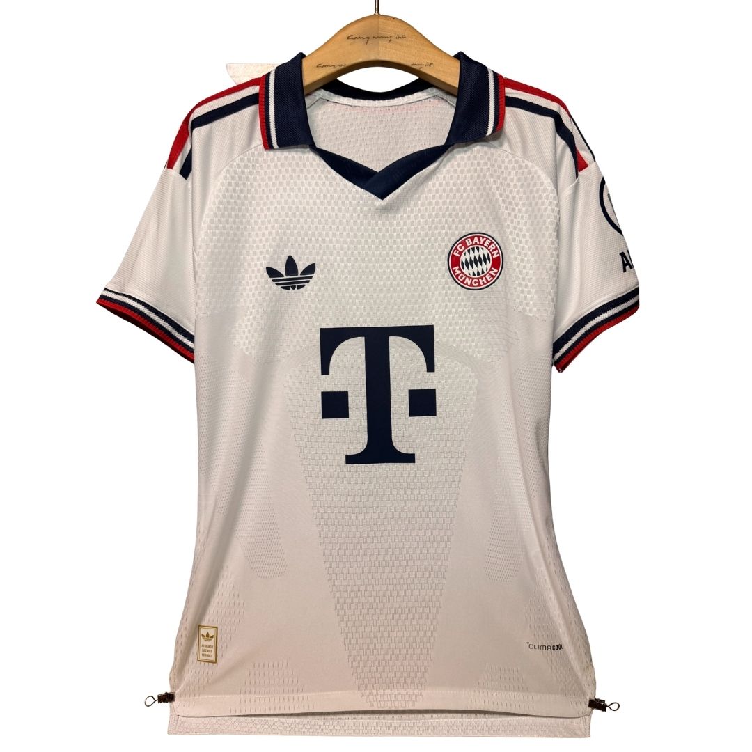Maillot extérieur troisième du Bayern Munich, version joueur, saison 2025/26