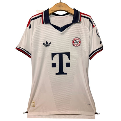 Maillot extérieur troisième du Bayern Munich, version joueur, saison 2025/26
