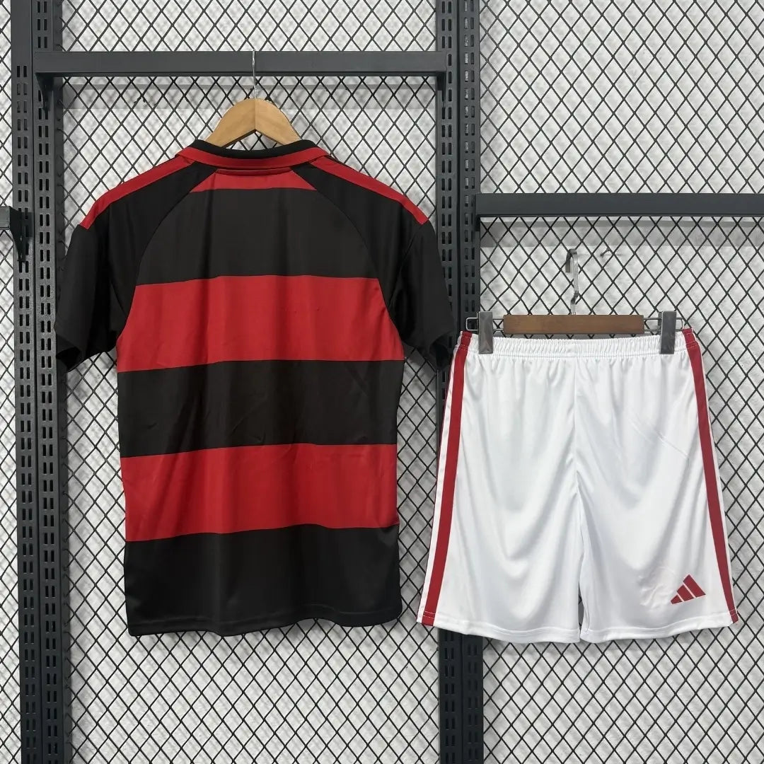 Επίσημη εμφάνιση CR Flamengo 2026/27 - Φανέλα + Σορτς