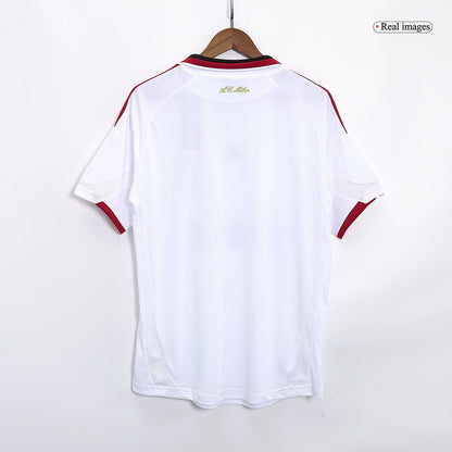Camiseta retro de visitante del AC Milan 2009/10 con el número 22 de Kaká