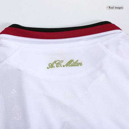 Camiseta retro de visitante del AC Milan 2009/10 con el número 22 de Kaká