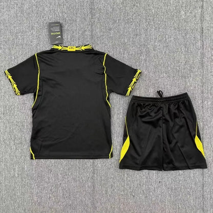 Chelsea bortedrakt for barn – Trøye + shorts 2026/27
