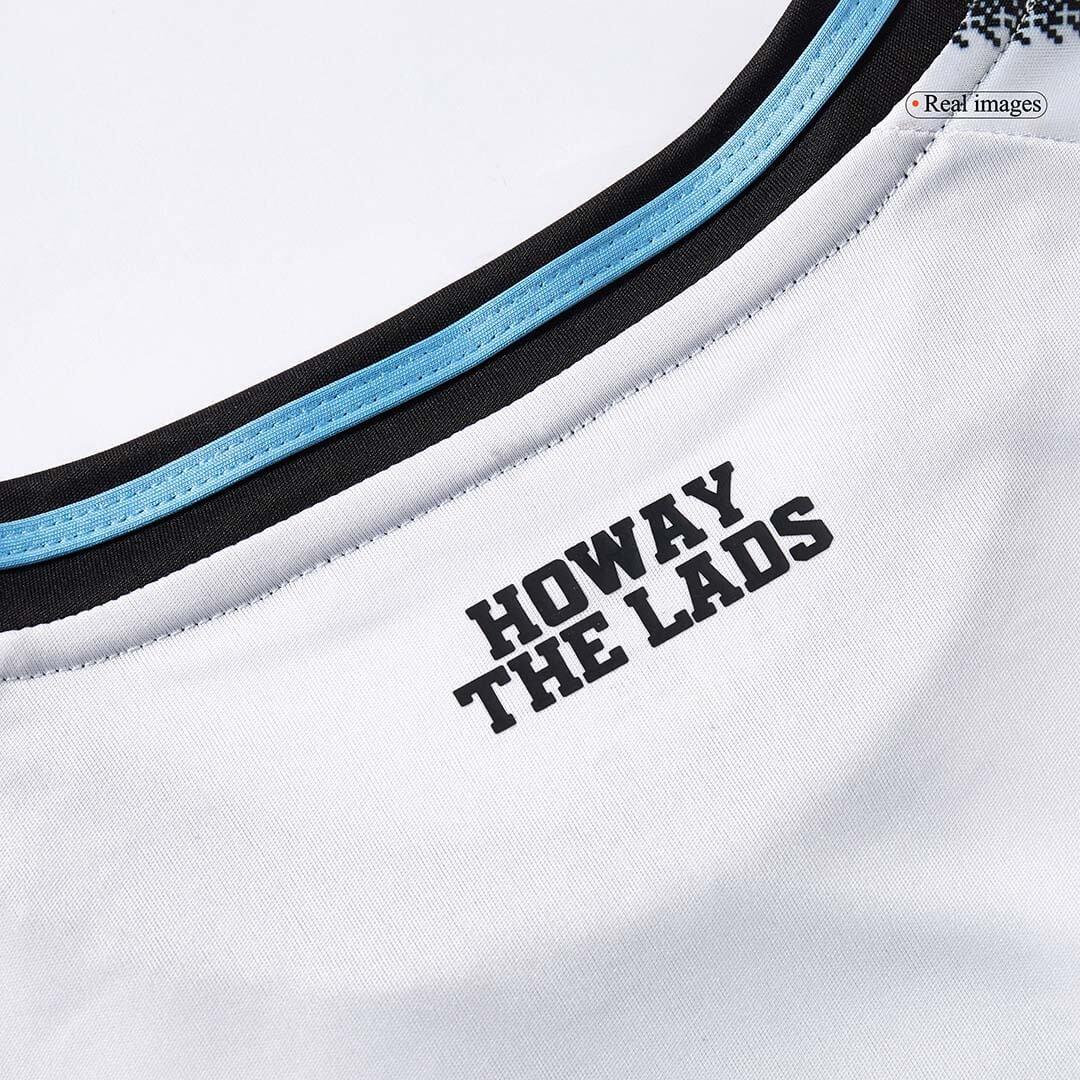 Newcastle United hjemmedrakt 2025/26 svart og hvit