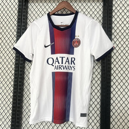 PSG Auswärtstrikot 2026/27 mit zwei Sternen