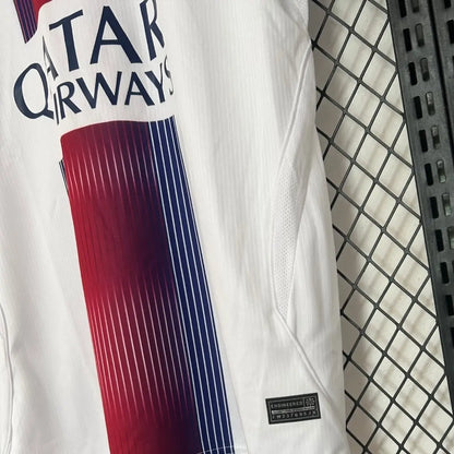 PSG Auswärtstrikot 2026/27 mit zwei Sternen
