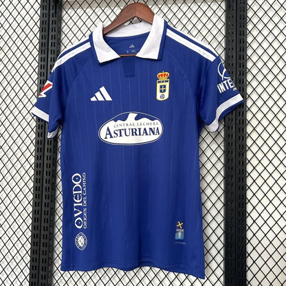 Real Oviedo hjemmedrakt 2026/27