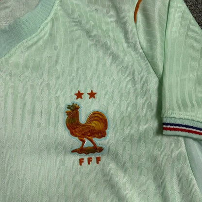 Camiseta de fútbol de la selección francesa OLISE #11 versión jugador visitante Copa del Mundo 2026