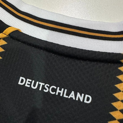 サッカードイツ代表 2026 サードユニフォーム