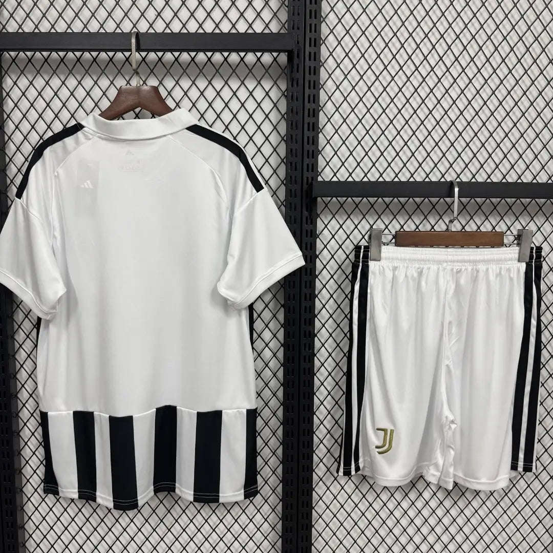 Εντός έδρας εμφάνιση Turin Black & White - Φανέλα+Σορτς 2026/27
