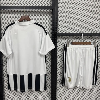 Εντός έδρας εμφάνιση Turin Black & White - Φανέλα+Σορτς 2026/27