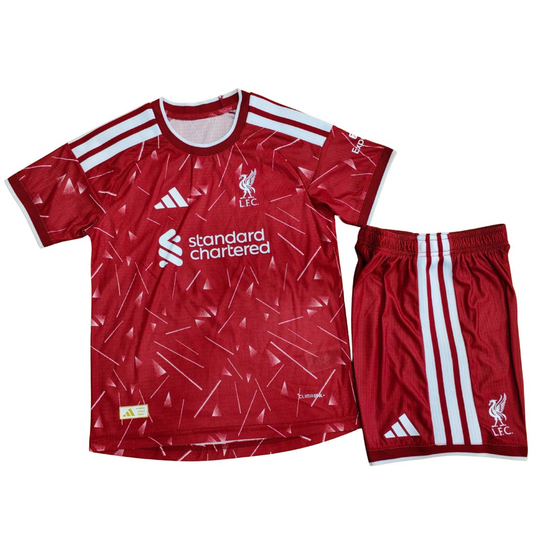 Liverpool hjemmedrakt for barn, spillerversjon – drakt + shorts 2026/27