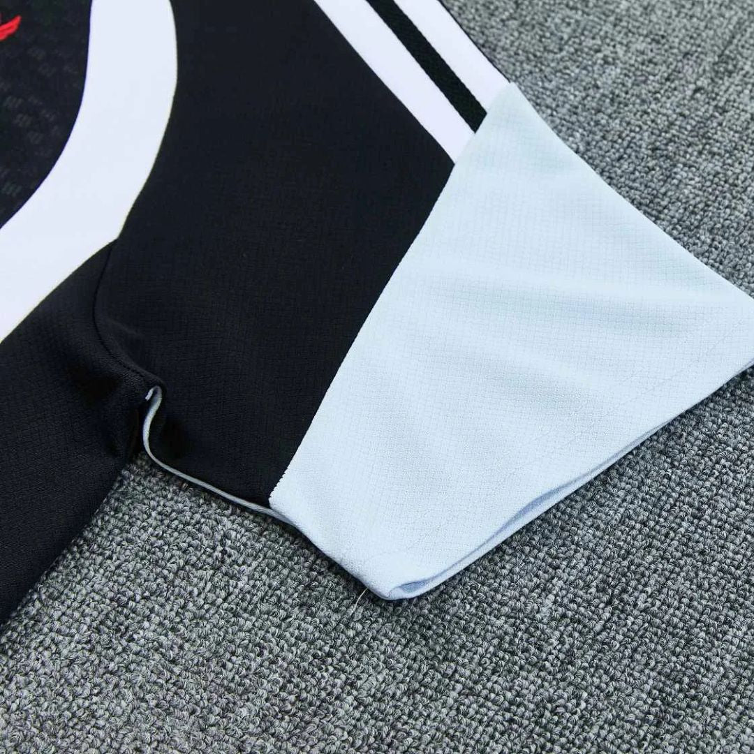 Liverpool Tiro Trainings-Fußballtrikot 2026/27 Schwarz