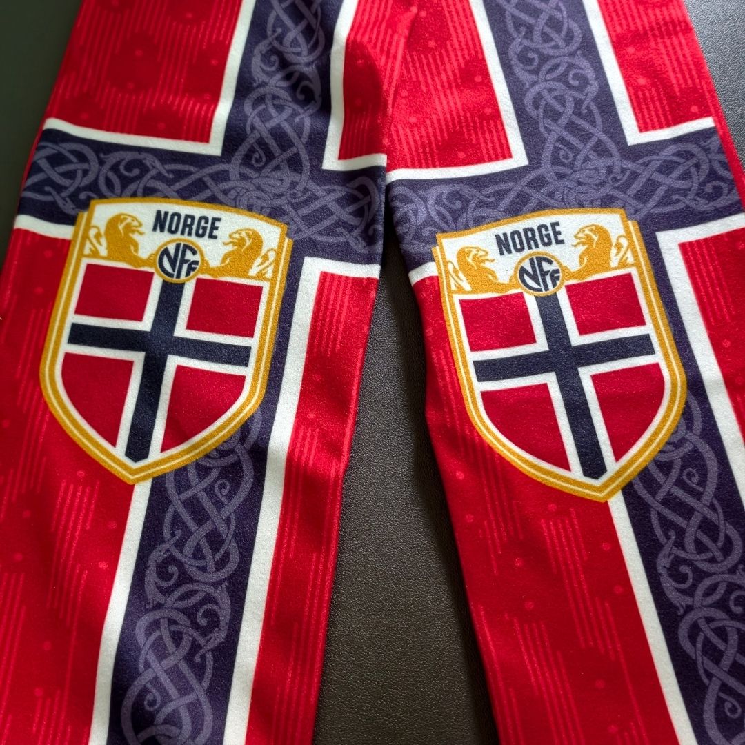 Noorse sjaal rood