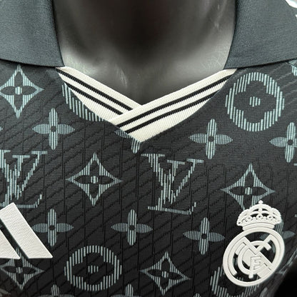 レアル・マドリード x LV サッカージャージ 2026/27 選手用モデル ブラック